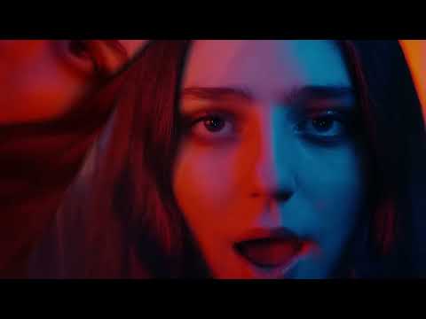 Birdy - Keeping Your Head Up (Official Music Video)